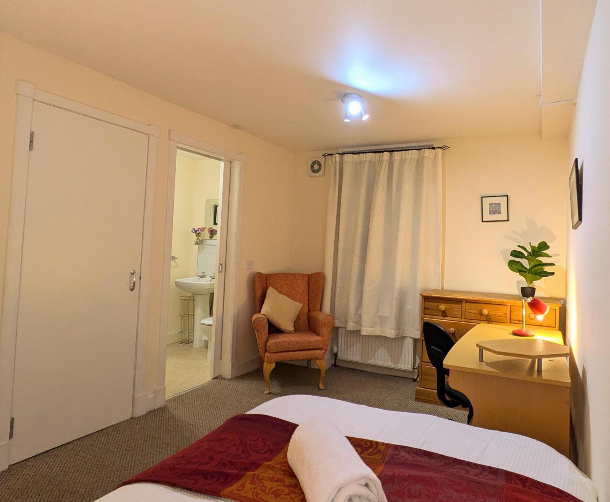 Hollybank - Ensuite Room & Use Of Large Shared Kitchen Ντάμφρις Εξωτερικό φωτογραφία